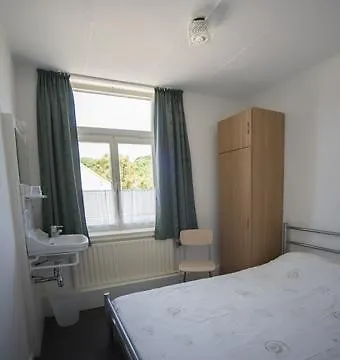 瓦卡提祖豪夫农家乐 * 法尔肯堡